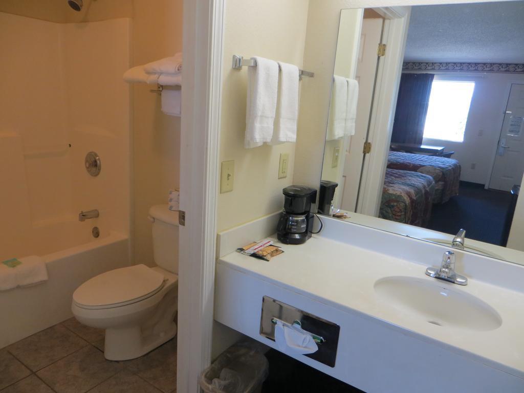Clairmont Inn جاسبير الغرفة الصورة